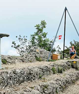 Der Gipfel auf der Gisliflue bietet viel Platz zum Rasten.
