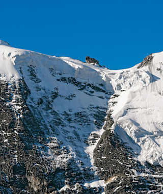 Anlaufpunkt im innersten Val de Bagnes ist die Cabane de Chanrion.