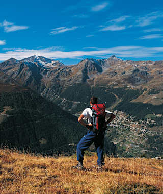 Über dem Val d’Anniviers erwartet uns ein fantastischer Panoramaweg.