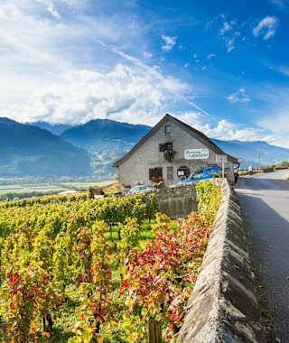 Besonders farbenfroh ist diese Wanderung im Herbst