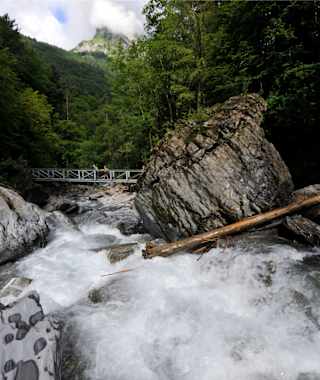 Aaschlucht-Brücke Fernansicht