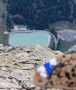 Auf das Almagellerhon oberhalb des Saastal im Wallis