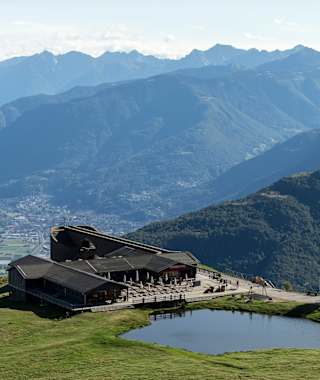 Ausblick vom Bergrestaurant Alpe Foppa