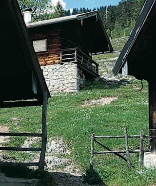 Der Sonnbergalm-Niederleger am Aufstieg zur Tegernseer Hütte.