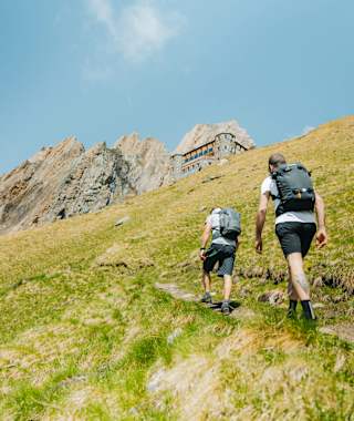 Aufstieg zur Neue Sajathütte