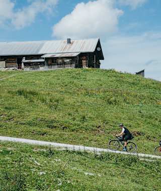 Gravelbiken von Pass Thurn in Richtung Resterhöhe