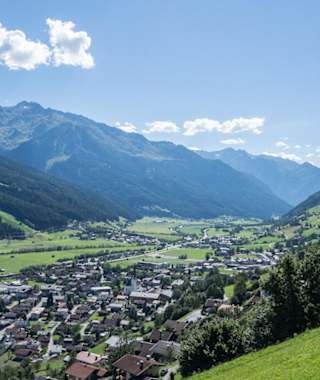 Blick auf den Smaragdwanderweg. 