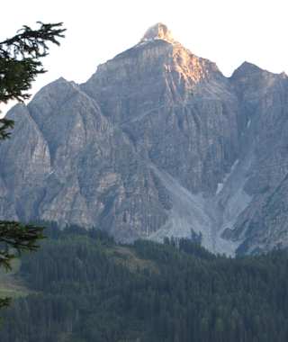 Blick auf die Serles 