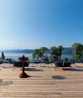 Ausblick vom Startpunkt der Tour auf den See