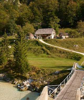 Brücke über die Soča
