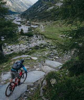 Vom Pfitscherjoch Haus talauswärts Richtung Mayerhofen