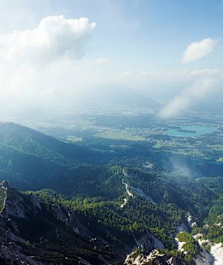 Blick vom Mittagskogel ins Villacher Becken