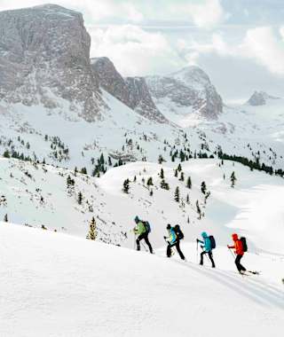Mit Schneeschuhen über das Dachsteinmassiv