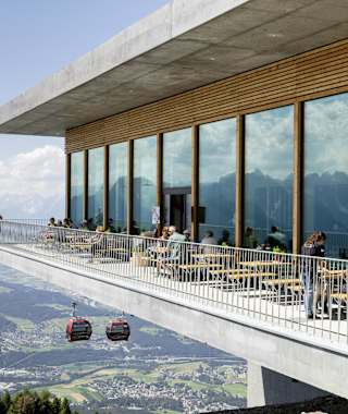 Bergrestaurant "Das Kofel" und Bergstation der Patscherkofel-Seilbahn