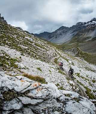Der epische Singletrail zum Älplisee