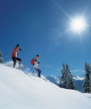 Schneeschuhwandern am Komperdellboden