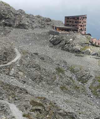 Die neue Stettiner Hütte am Meraner Höhenweg