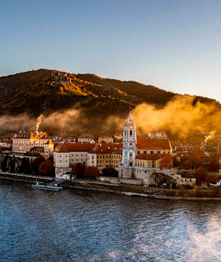 Die mittelalterliche Stadt Dürnstein an der Donau im Winter