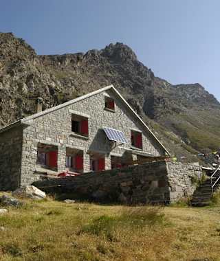 Am zweiten Tag des Matterhorn Trek wird in der Schönbielhütte genächtigt.