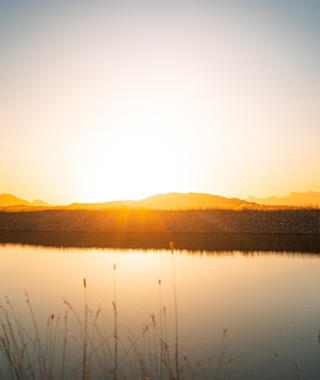 Sonnenuntergangsstimmung am Bergwiesentrail in Osttirol