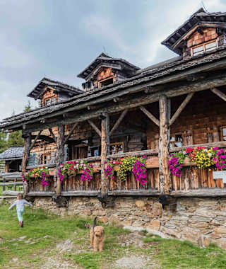 Das Anna-Schutzhaus unterhalb des Ederplan-Gipfels