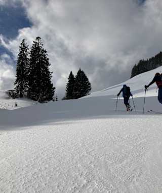 Aufstieg zum Girenkopf