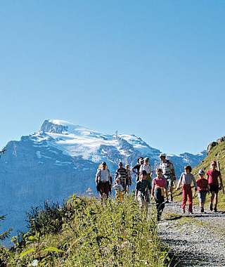 Mit der Familie unterwegs am Grottenweg