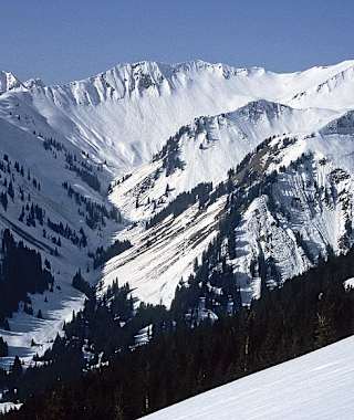 Die Güntlespitze ist die beliebteste Skitour ausgehend von Baad