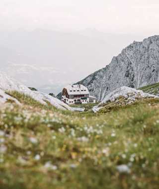 Das Guttenberghaus am Dachstein