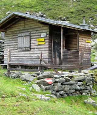 Huettl am Stoan im Kraspes