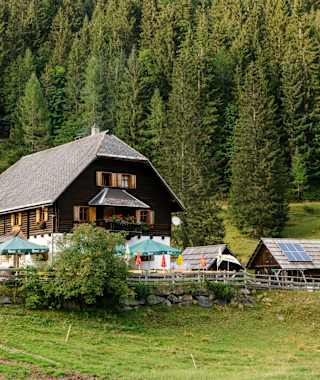 Die Hermagorer Bodenalm liegt unweit des Naturparadieses in den Gailtaler Alpen in Kärnten.