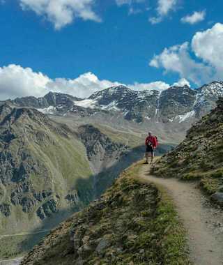 Auf dem Höhenweg zur Hintergrathütte.
