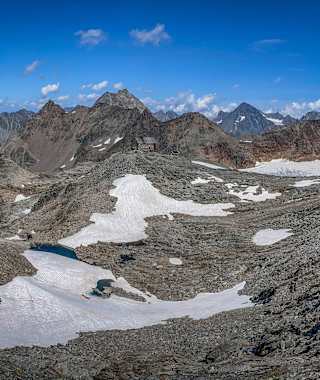 Die Hochstubaihütte ist die dritt-höchst gelegene Hütte Österreichs.