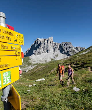 Beschilderte Wanderwege am Prättigauer Höhenweg