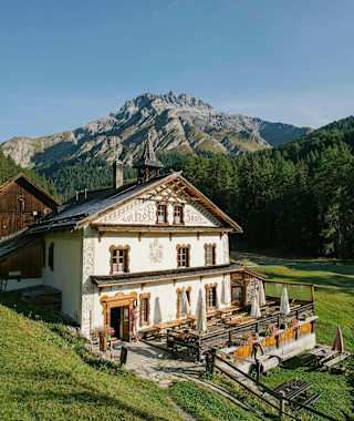 Hof Zuort am Ende des Val Sinestra in Graubünden