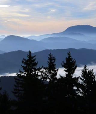 Blick auf den Schneeberg vom Otto-Kandler-Haus  