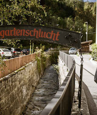 Am Eingang der Rosengartenschlucht