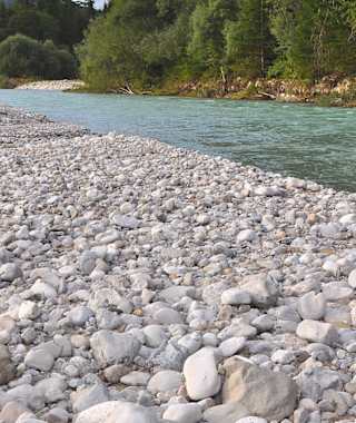Die Isar entspringt im Hinterautal im Naturpark Karwendel.