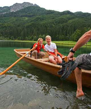Mit dem Runderboot am Jägersee
