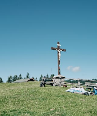 Gipfelkreuz auf der Kreuzbergalm