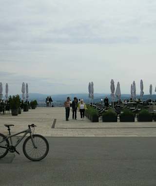 Aussichtsterrasse beim Hotel Kahlenberg