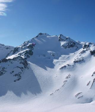 Der massive Gipfelhang hinauf zum Kaltenberg