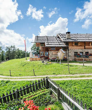 Die wunderschöne, urige Kreuzwiesenalm