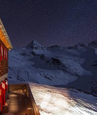 Die Kürsinger Hütte bei Nacht