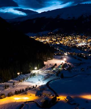 Blick auf die Nachtloipe in Davos