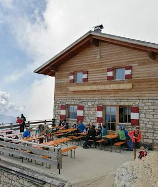 Wanderung zur Latemar Hütte