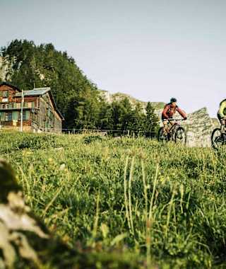 Die Bayreuther Huette im Rofan ist auch mit dem Bike zu erreichen.