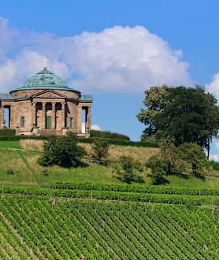 Grabkapelle in den Weinbergen bei Stuttgart-Rotenberg in Baden Württemberg