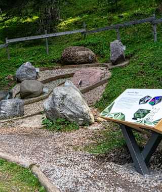 Unterwegs am neu gestalteten Natursprünge-Weg