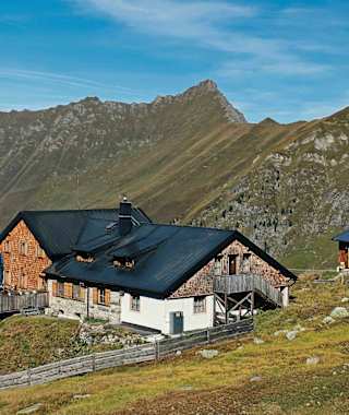 Zielpunkt der 1. Etappe ist die Geraer Hütte über dem Valser Talschluss.